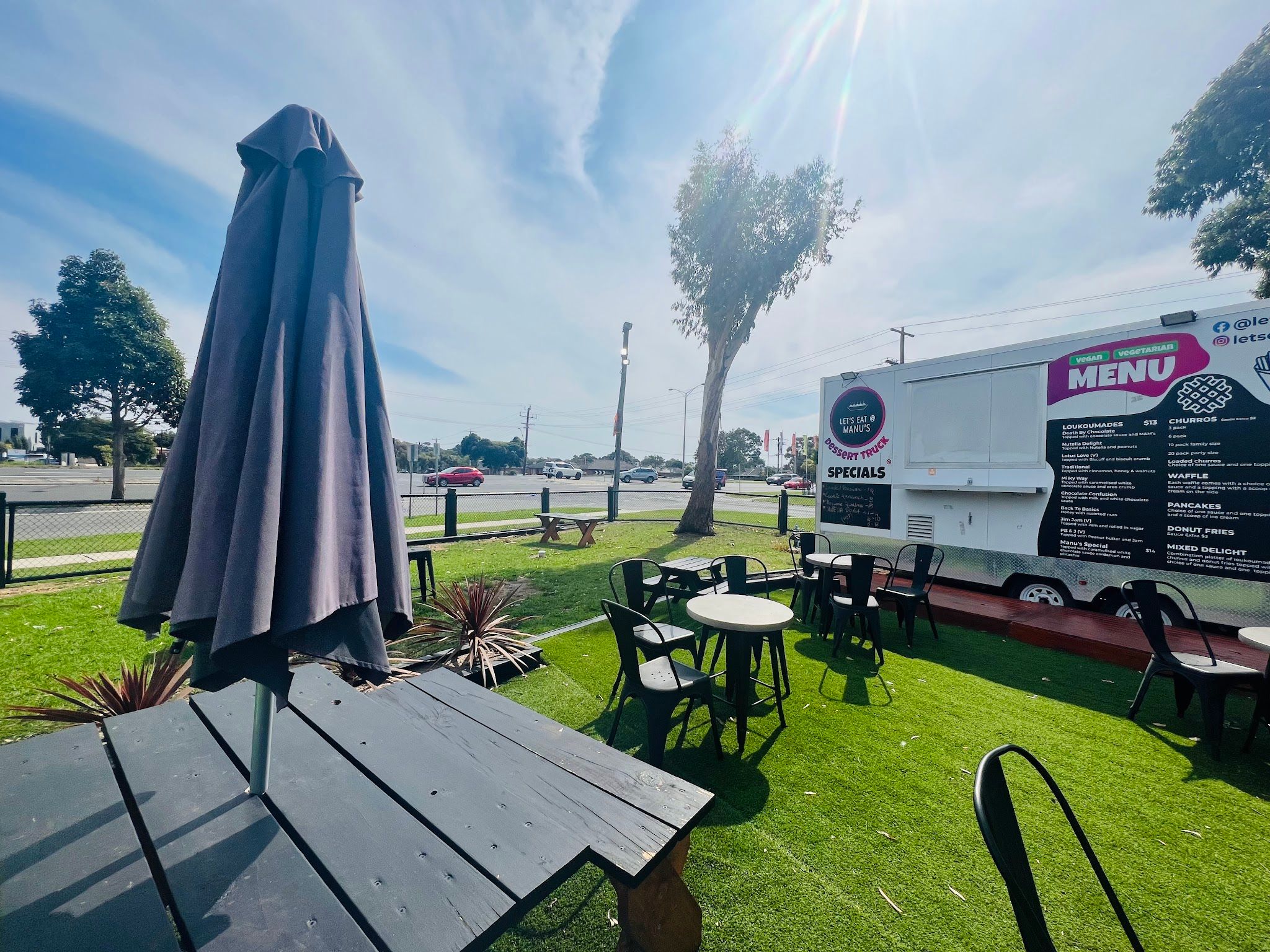 Sam's house of yum food truck exterior, Cranbourne